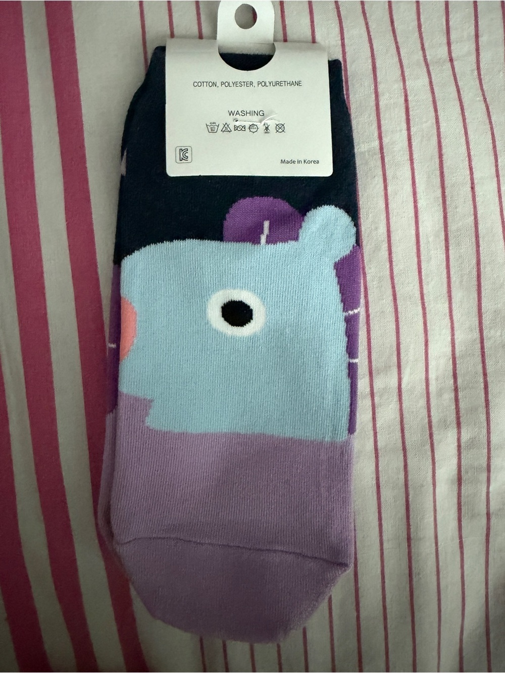 BT21 collab BTS & LINE FRIENDS MANG socks - Purple / Light Blue - Picture 2 of 2